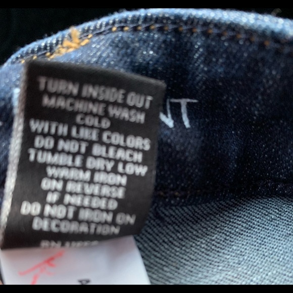 Lane Bryant Capri 26 Indigo Dark Wash. - Picture 6 of 6